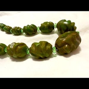 Rare Vintage Art Deco Era Carved Marbled Green Bakelite Bead Necklace